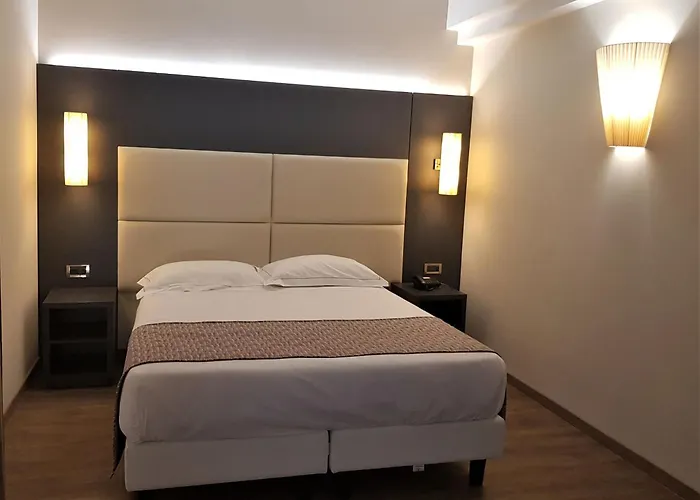 Hotel con tennis: Astra Hotel